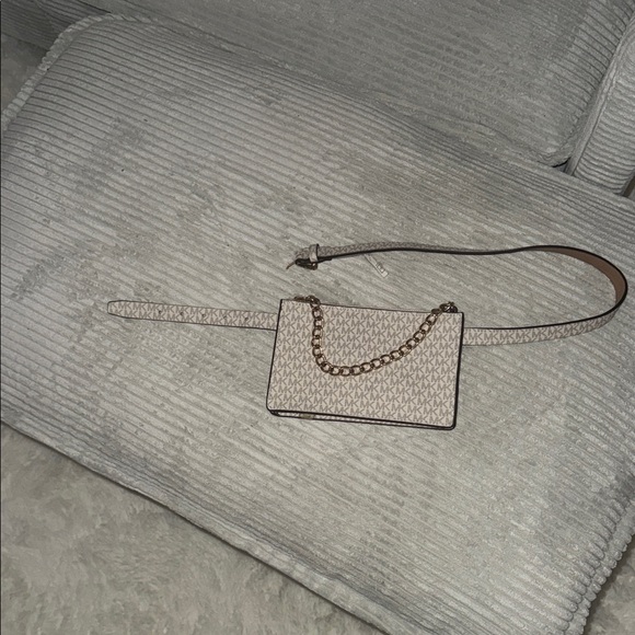 Michael Kors Handbags - Michael Kors Cream Clutch with Gold Chain